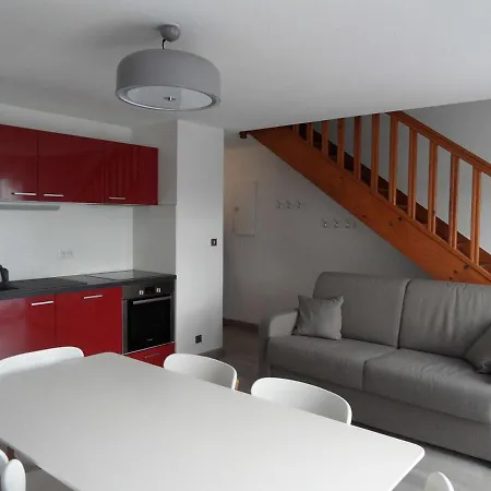Ref 122 4 Pièces Avec Piscine Et Terrain De Tennis